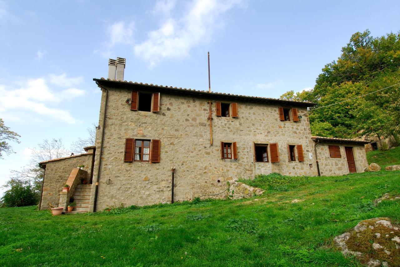 A Stay Surrounded By Greenery - Agriturismo La Piaggia - App 2 Bathrooms Vivo dʼOrcia Dış mekan fotoğraf